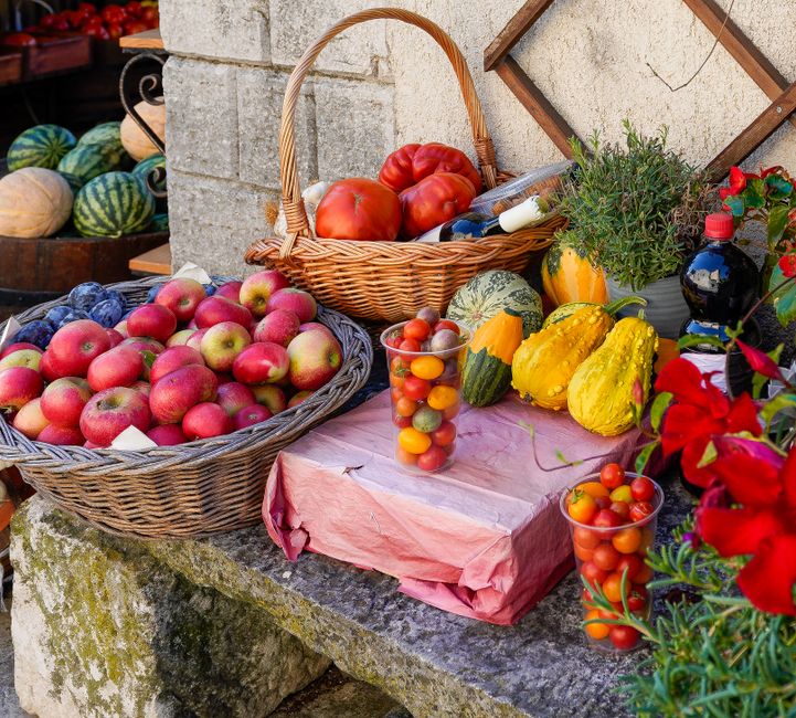 Seasonal Eating for Immune Support and Energy: What to Buy and Cook as the Seasons Change