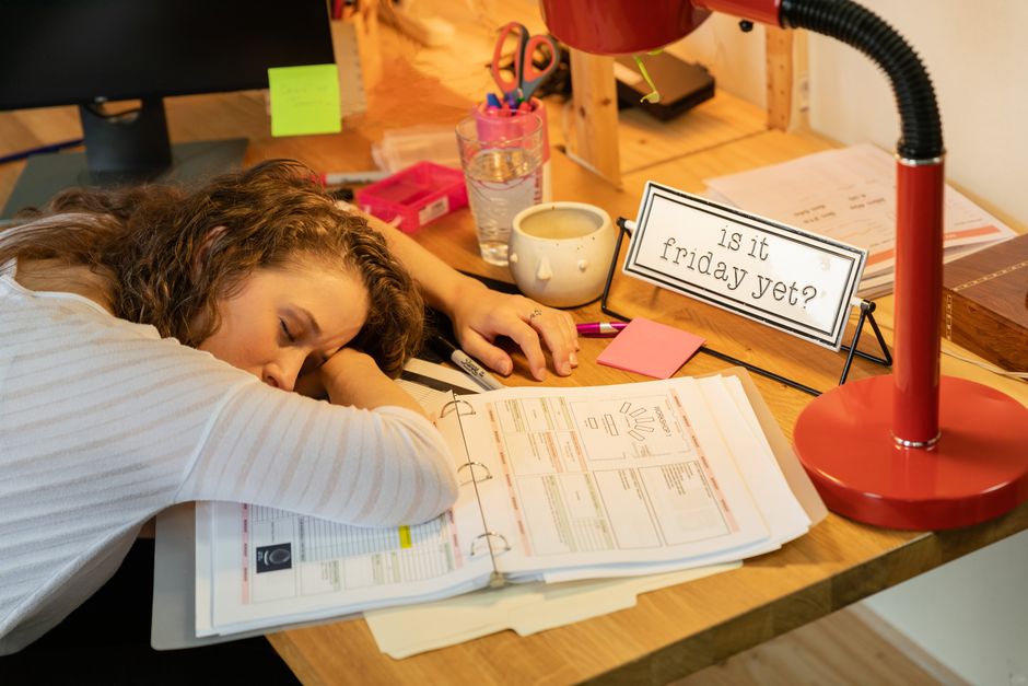 Why Your Afternoon Energy Slump Happens and What to Eat to Prevent It