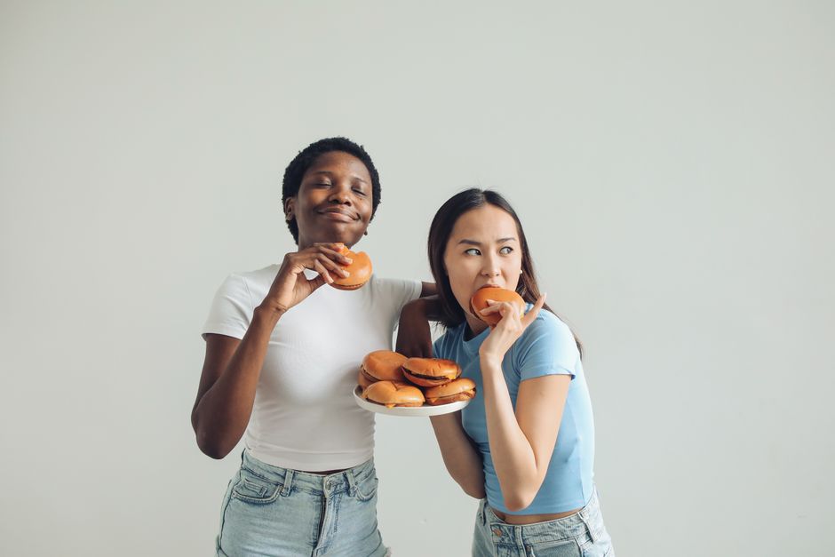 Stress Eating vs. Physical Hunger: How to Respond With Awareness Instead of Judgment