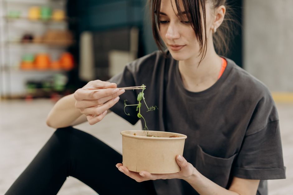 Mindful Eating Without Calorie Counting: Building Awareness and Balance at Every Meal