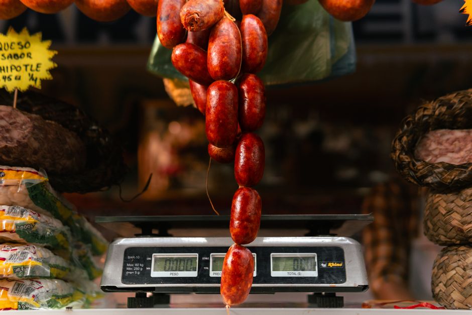 Grocery Shopping for Weight Loss: A Practical System to Buy Foods That Support Fat Loss Goals Without Restriction