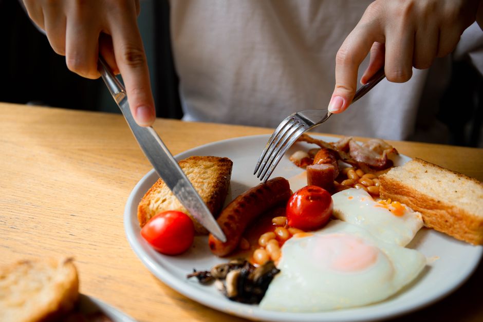 Protein Breakfast Timing and Hunger Hormones: Eating Early vs. Late and What Your Body Actually Needs