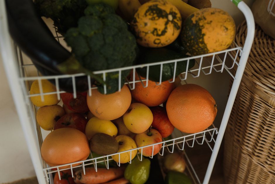 Seasonal Eating for Immune Support Without the Marketing Hype: What Research Actually Shows