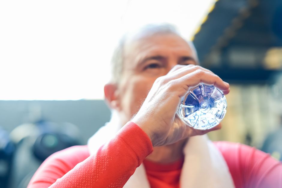 Hydration Timing Around Workouts: When to Drink Water for Better Performance and Recovery