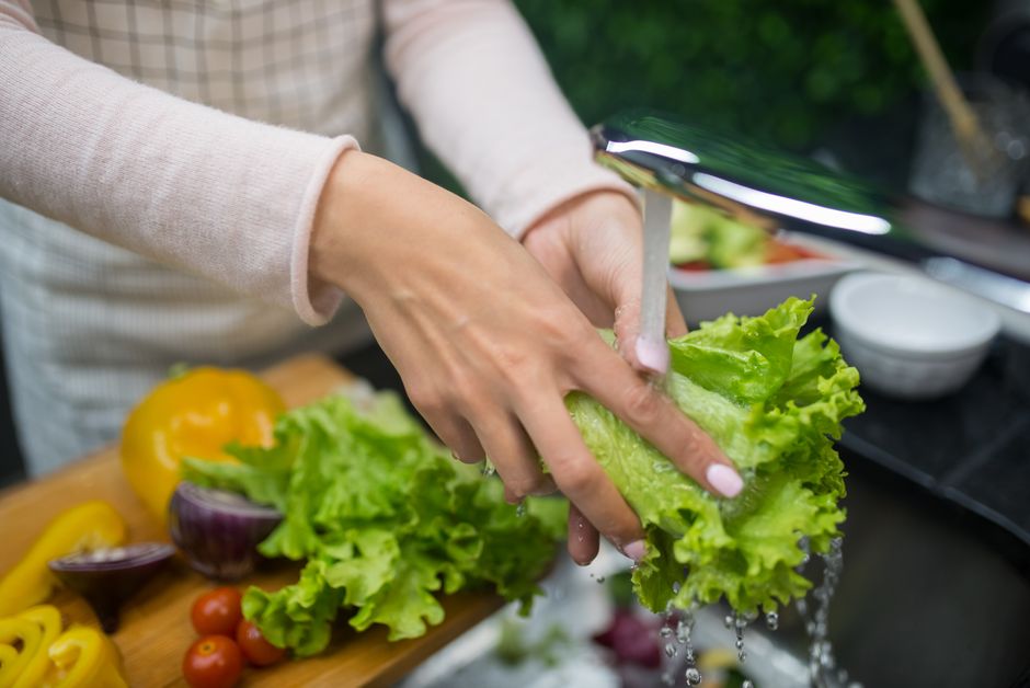 Digestive Comfort and Nutrient Absorption: Why Eating Vegetables First Changes How Your Body Processes Meals