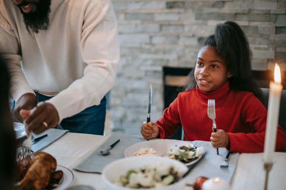 Digestive Comfort and Meal Timing: How Food Order and Spacing Affect Your Energy and Wellness