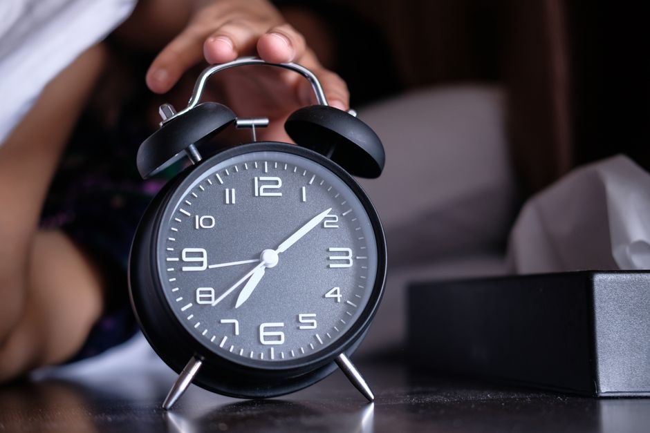 Caffeine Sensitivity and Sleep Quality: Coffee Timing, Tea Alternatives, and Caffeine-Free Energy Compared