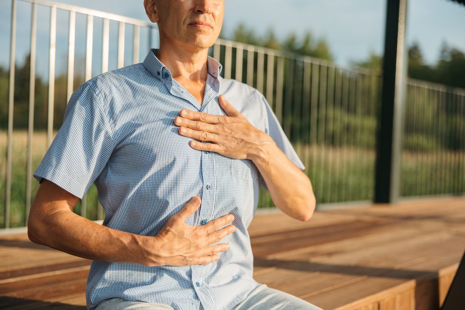 Digestive Bloating From Tight Breathing and Shallow Movement: Why Posture Fixes Work Better Than Food Restriction
