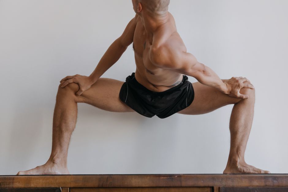 Mobility Moves for Tech Neck and Rounded Shoulders: A 7-Minute Desk Break That Reverses Forward Posture
