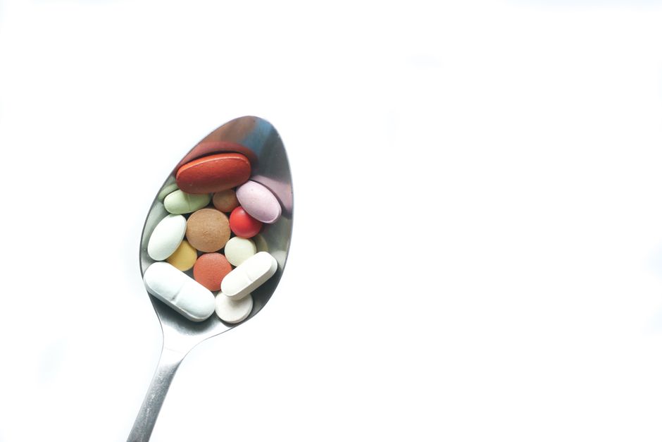 Digestive Enzyme Supplements vs. Whole Foods: When Pills Help and When Your Meals Do the Work Better