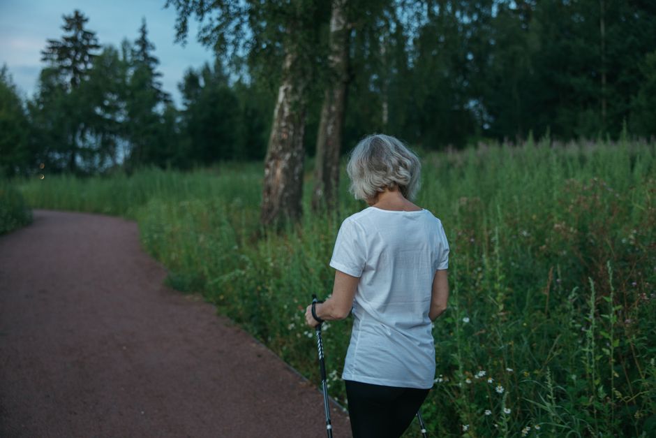 Why Your Skin Improves When You Walk Consistently: Movement, Nutrient Delivery, and Complexion From Inside Out